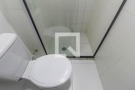 Banheiro de apartamento à venda com 1 quarto, 28m² em Vila Ema, São Paulo