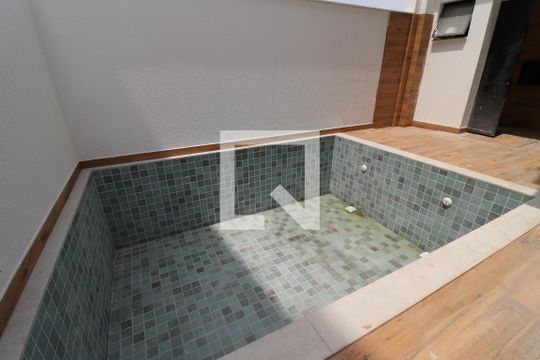 Área externa de casa à venda com 3 quartos, 250m² em Jardim Guanabara, Rio de Janeiro
