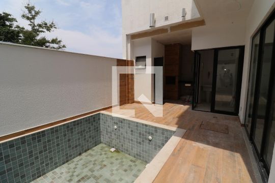 Área externa de casa à venda com 3 quartos, 250m² em Jardim Guanabara, Rio de Janeiro
