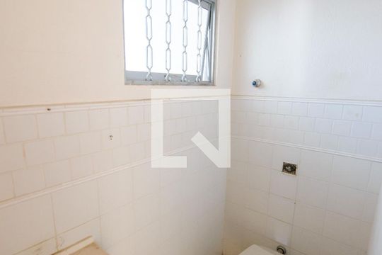 Lavabo de casa para alugar com 3 quartos, 200m² em Jardim Maria Augusta, Taubaté