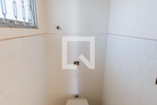 Lavabo de casa para alugar com 3 quartos, 200m² em Jardim Maria Augusta, Taubaté