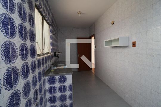 Cozinha de apartamento à venda com 2 quartos, 52m² em Pitangueiras, Rio de Janeiro