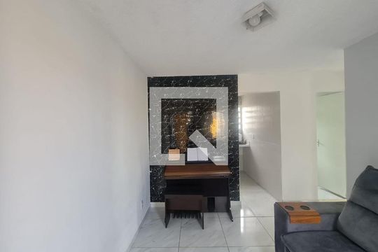 Sala  de apartamento para alugar com 2 quartos, 42m² em Jardim Presidente Dutra, Guarulhos