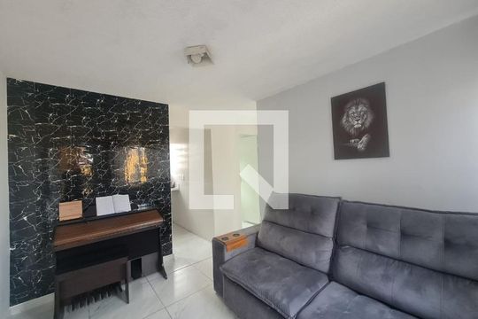 Sala de apartamento para alugar com 2 quartos, 42m² em Jardim Presidente Dutra, Guarulhos