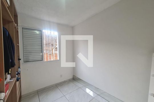 Quarto 2  de apartamento para alugar com 2 quartos, 42m² em Jardim Presidente Dutra, Guarulhos
