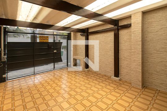 Garagem de casa para alugar com 2 quartos, 100m² em Bosque da Saúde, São Paulo