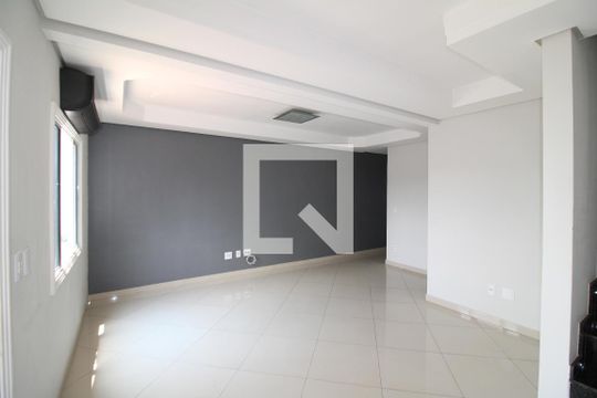 Sala de casa de condomínio à venda com 3 quartos, 199m² em Água Fria, São Paulo