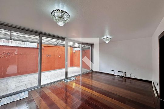 Casa à venda com 3 quartos, 155m² em Chácara Santo Antônio (zona Sul), São Paulo