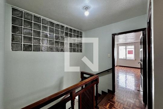 Corredor Quartos de casa à venda com 3 quartos, 155m² em Chácara Santo Antônio (zona Sul), São Paulo