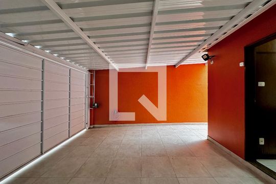 Garagem de casa à venda com 3 quartos, 155m² em Chácara Santo Antônio (zona Sul), São Paulo