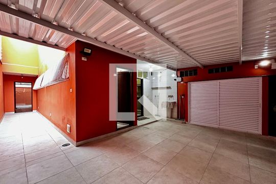 Garagem de casa à venda com 3 quartos, 155m² em Chácara Santo Antônio (zona Sul), São Paulo
