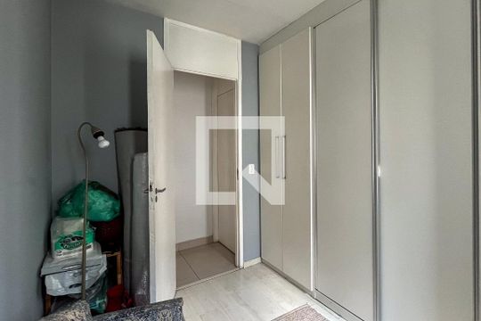 Quarto II de apartamento para alugar com 2 quartos, 50m² em Boaçava, São Paulo