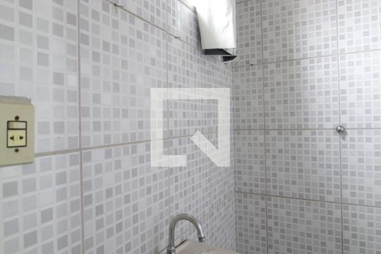 Banheiro da Suite de casa de condomínio para alugar com 4 quartos, 120m² em Santa Monica, Belo Horizonte