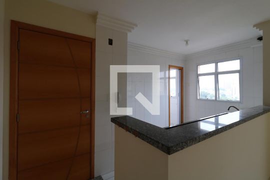 Cozinha de apartamento para alugar com 2 quartos, 70m² em Vila Alzira, Santo André