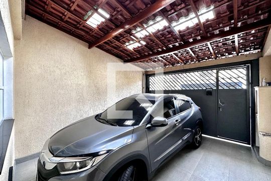 Garagem de casa à venda com 2 quartos, 105m² em Vila Cruzeiro, São Paulo