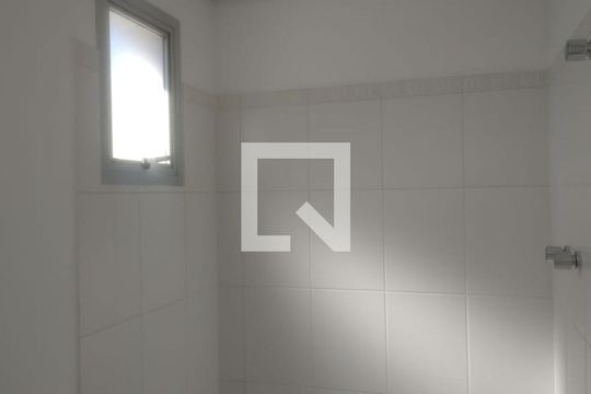 Banheiro de apartamento à venda com 2 quartos, 47m² em Campo Belo, São Paulo