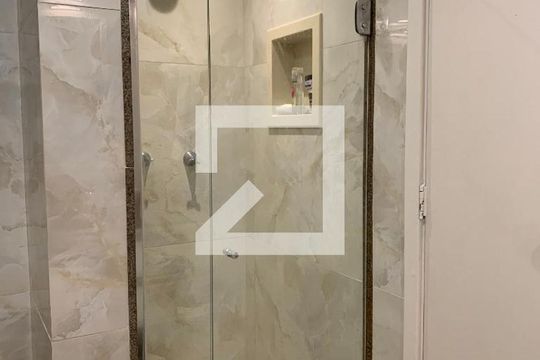 Banheiro social de apartamento à venda com 3 quartos, 163m² em Ipanema, Rio de Janeiro