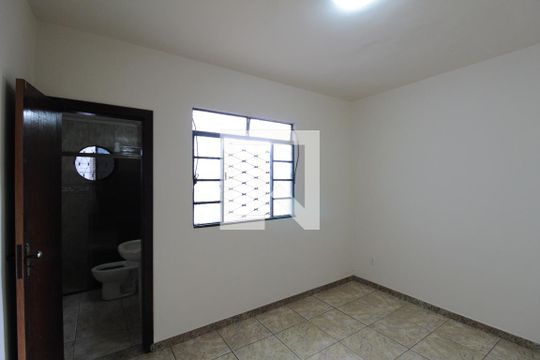 Suite de casa para alugar com 3 quartos, 360m² em Letícia, Belo Horizonte