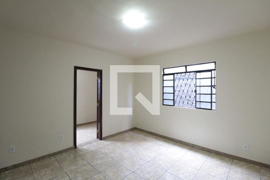 Copa de casa para alugar com 3 quartos, 360m² em Letícia, Belo Horizonte