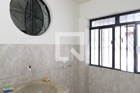 Área de Serviço de casa para alugar com 3 quartos, 360m² em Letícia, Belo Horizonte