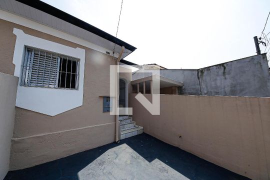 Garagem de casa para alugar com 2 quartos, 60m² em Vila Lucia, São Paulo