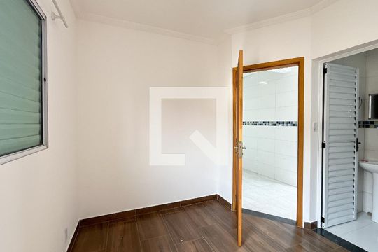 Quarto de kitnet/studio para alugar com 1 quarto, 35m² em Vila dos Remedios, São Paulo