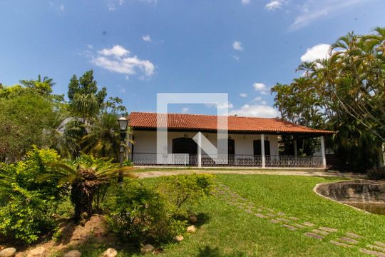 Fachada da Casa de casa à venda com 5 quartos, 1500m² em Matapaca, Niterói