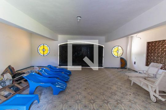 Garagem de casa à venda com 5 quartos, 1500m² em Matapaca, Niterói