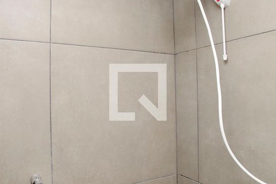 Banheiro de kitnet/studio à venda com 1 quarto, 30m² em Centro Histórico, Porto Alegre