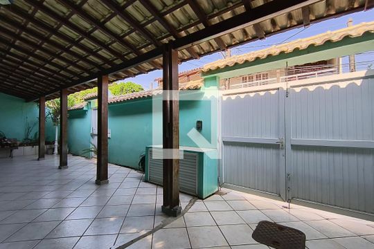Varanda de casa de condomínio à venda com 5 quartos, 250m² em Taquara, Rio de Janeiro