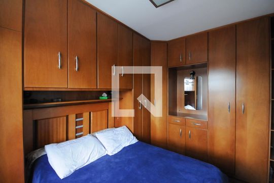 Suíte de casa para alugar com 4 quartos, 265m² em Parque Terra Nova Ii, São Bernardo do Campo