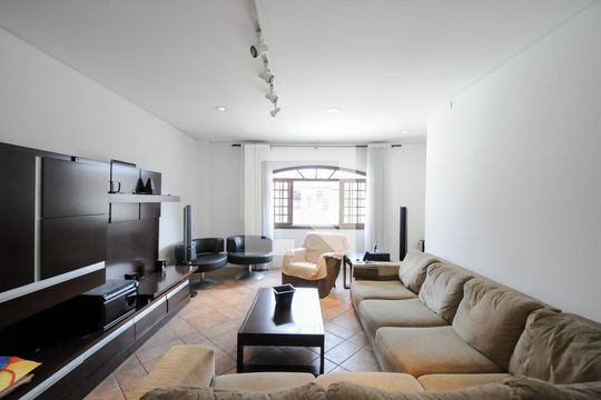 Casa para alugar com 4 quartos, 265m² em Parque Terra Nova Ii, São Bernardo do Campo