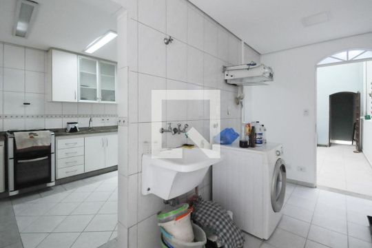 Área de Serviço de casa para alugar com 4 quartos, 265m² em Parque Terra Nova Ii, São Bernardo do Campo