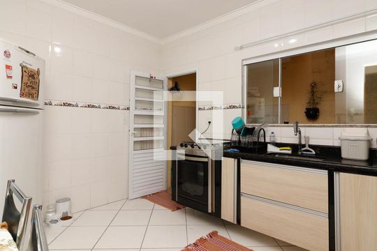 Cozinha de casa de condomínio à venda com 2 quartos, 80m² em Jardim Popular, São Paulo