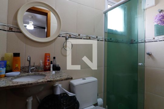 Banheiro da Suíte 1 de casa de condomínio à venda com 2 quartos, 80m² em Jardim Popular, São Paulo