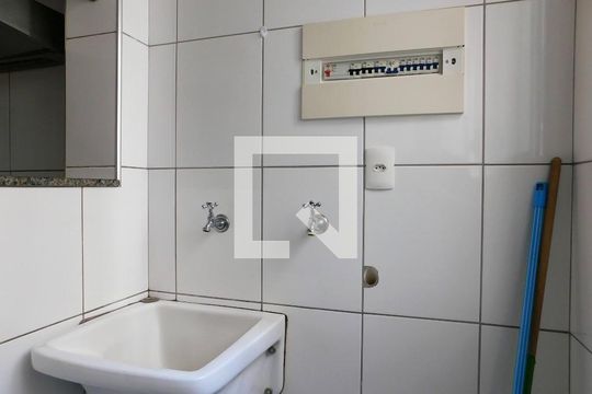 Área de serviço de apartamento para alugar com 3 quartos, 78m² em Jardim Europa, Paulínia
