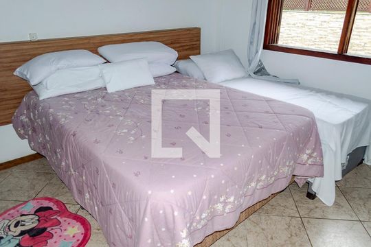 Quarto 02 de casa para alugar com 4 quartos, 320m² em Jurerê Internacional, Florianópolis