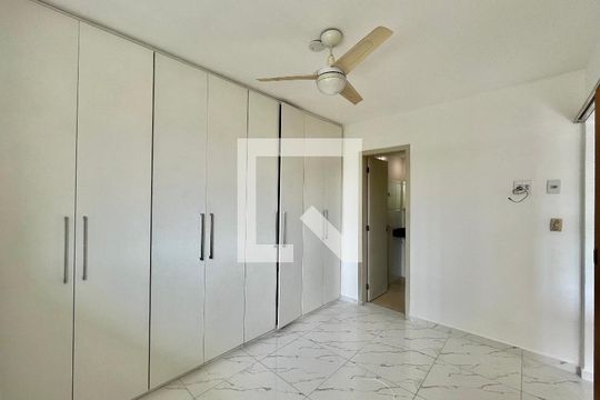 Suíte de apartamento para alugar com 1 quarto, 40m² em Taquara, Rio de Janeiro