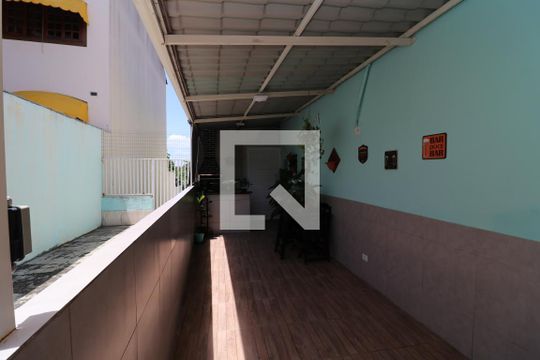 Área externa de casa à venda com 2 quartos, 80m² em Jardim Guanabara, Rio de Janeiro