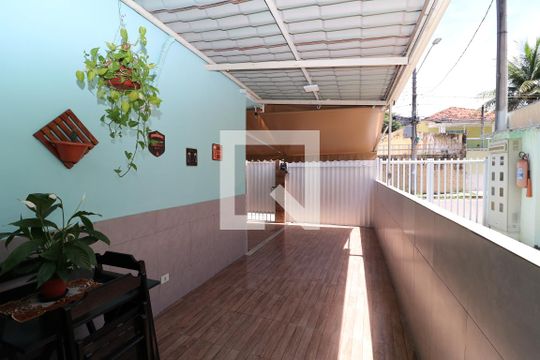 Área externa de casa à venda com 2 quartos, 80m² em Jardim Guanabara, Rio de Janeiro