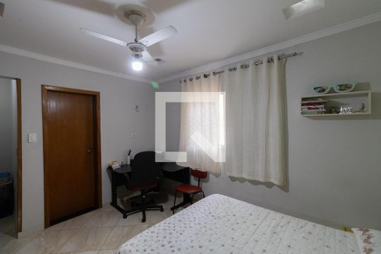 Suíte 1 de casa para alugar com 4 quartos, 250m² em Cangaíba, São Paulo