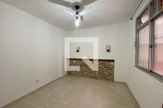 Quarto de apartamento à venda com 1 quarto, 40m² em Bonsucesso, Rio de Janeiro
