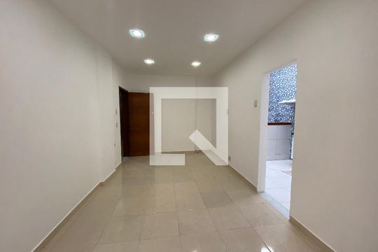 Sala de apartamento à venda com 1 quarto, 40m² em Bonsucesso, Rio de Janeiro