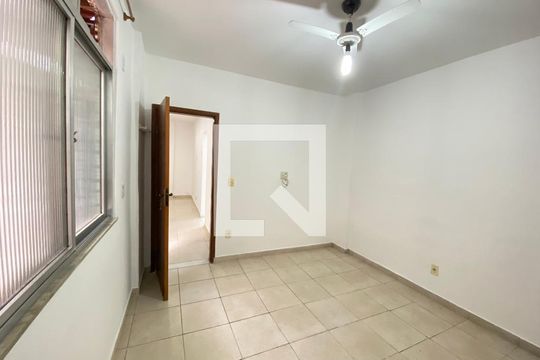 Quarto de apartamento à venda com 1 quarto, 40m² em Bonsucesso, Rio de Janeiro