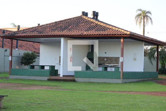 Área comum - Churrasqueira de casa de condomínio à venda com 2 quartos, 80m² em Olaria, Canoas