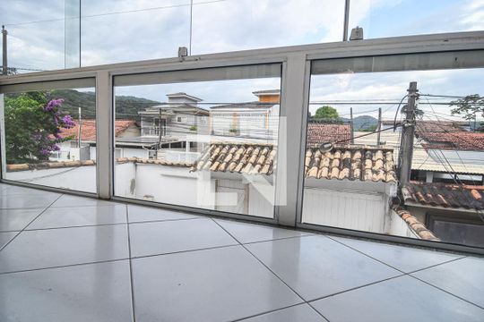 Vista/sacada Suíte de casa à venda com 5 quartos, 125m² em Itaipu, Niterói