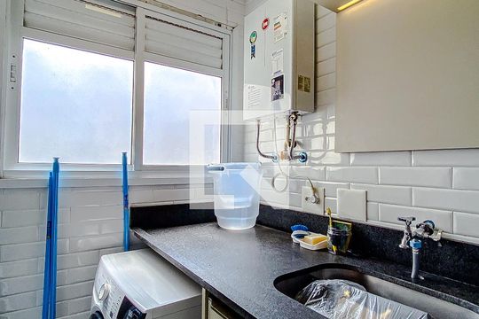 Área de Serviço de apartamento para alugar com 2 quartos, 56m² em Vila Regente Feijó, São Paulo