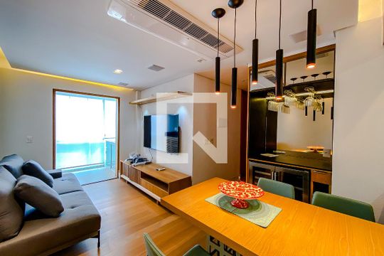 Apartamento para alugar com 2 quartos, 56m² em Vila Regente Feijó, São Paulo