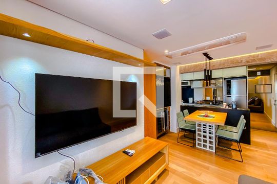 Sala de apartamento para alugar com 2 quartos, 56m² em Vila Regente Feijó, São Paulo