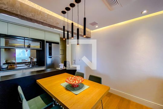Sala de apartamento para alugar com 2 quartos, 56m² em Vila Regente Feijó, São Paulo